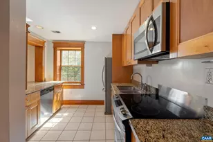 1915 E Market St, Charlottesville, VA 22902 - Photo 16