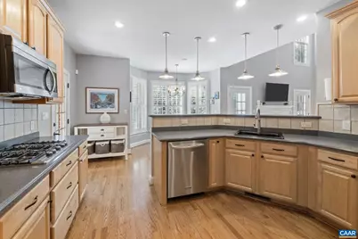 2370 Walnut Ridge Ln, Charlottesville, VA 22911 - Photo 12