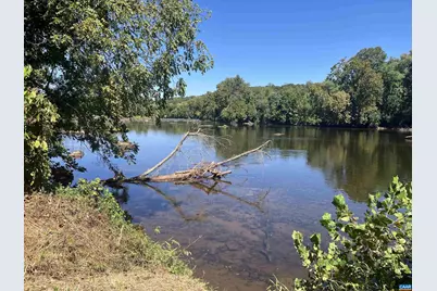 156 Turkey Rdg, Howardsville, VA 24562 - Photo 2