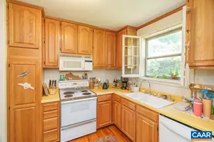 2405 Jefferson Park Ave, Charlottesville, VA 22903 - Photo 24