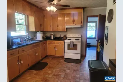 28153 N James Madison Hwy, New Canton, VA 23123 - Photo 4