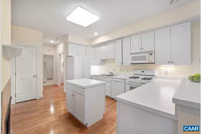 1132 Courtyard Dr, Charlottesville, VA 22903 - Photo 12