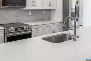 37 Lindley Pl, Charlottesville, VA 22901 - Photo 14