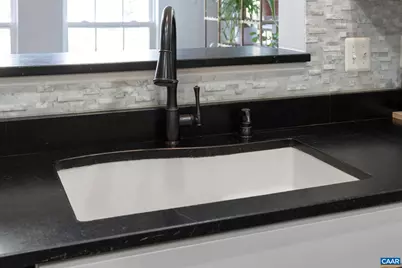 10109 Pond Ct, Gordonsville, VA 22942 - Photo 16