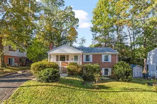 604 Shamrock Rd, Charlottesville, VA 22903 - Photo 2