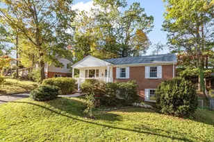 604 Shamrock Rd, Charlottesville, VA 22903 - Photo 4