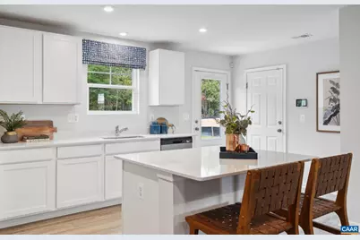 305 Horse Path Dr, Charlottesville, VA 22902 - Photo 10