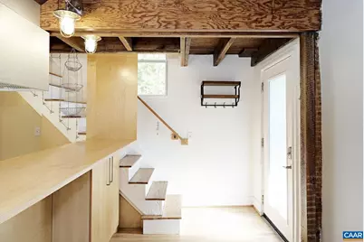 223 SW 4th St, Charlottesville, VA 22903 - Photo 2