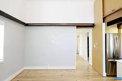 223 SW 4th St, Charlottesville, VA 22903 - Photo 4