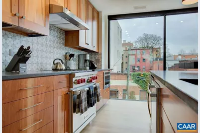 550 Water St #201, Charlottesville, VA 22902 - Photo 18