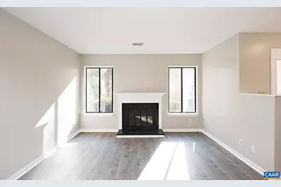 964 Sutton Ct, Charlottesville, VA 22901 - Photo 2