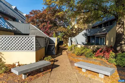 301 NW 2nd St #C, Charlottesville, VA 22902 - Photo 2