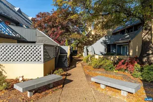 301 NW 2nd St, Charlottesville, VA 22902 - Photo 2