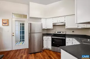 1075 Weybridge Ct, Charlottesville, VA 22911 - Photo 8