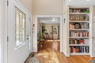 1018 Ashby Pl, Charlottesville, VA 22901 - Photo 2