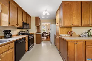 1018 Ashby Pl, Charlottesville, VA 22901 - Photo 16