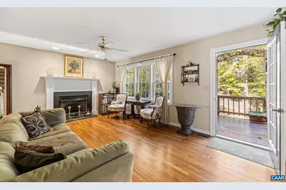 1018 Ashby Pl, Charlottesville, VA 22901 - Photo 4