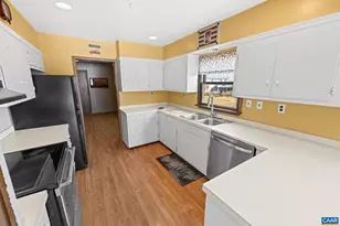 1753 N Lakeshore Dr, Louisa, VA 23093 - Photo 14