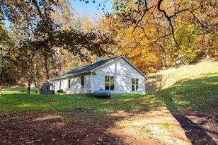 3189 James River Rd, Howardsville, VA 24562 - Photo 2