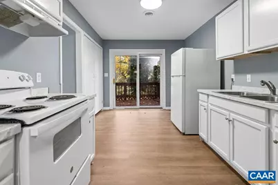 904 Rock Creek Dr, Charlottesville, VA 22903 - Photo 10