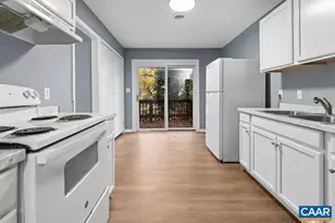 904 Rock Creek Dr, Charlottesville, VA 22903 - Photo 10