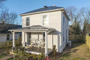 1107 Myrtle St, Charlottesville, VA 22902 - Photo 2