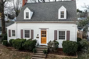 134 Belleview Ave, Orange, VA 22960 - Photo 2