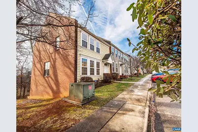 1015 Carrington Pl, Charlottesville, VA 22901 - Photo 2