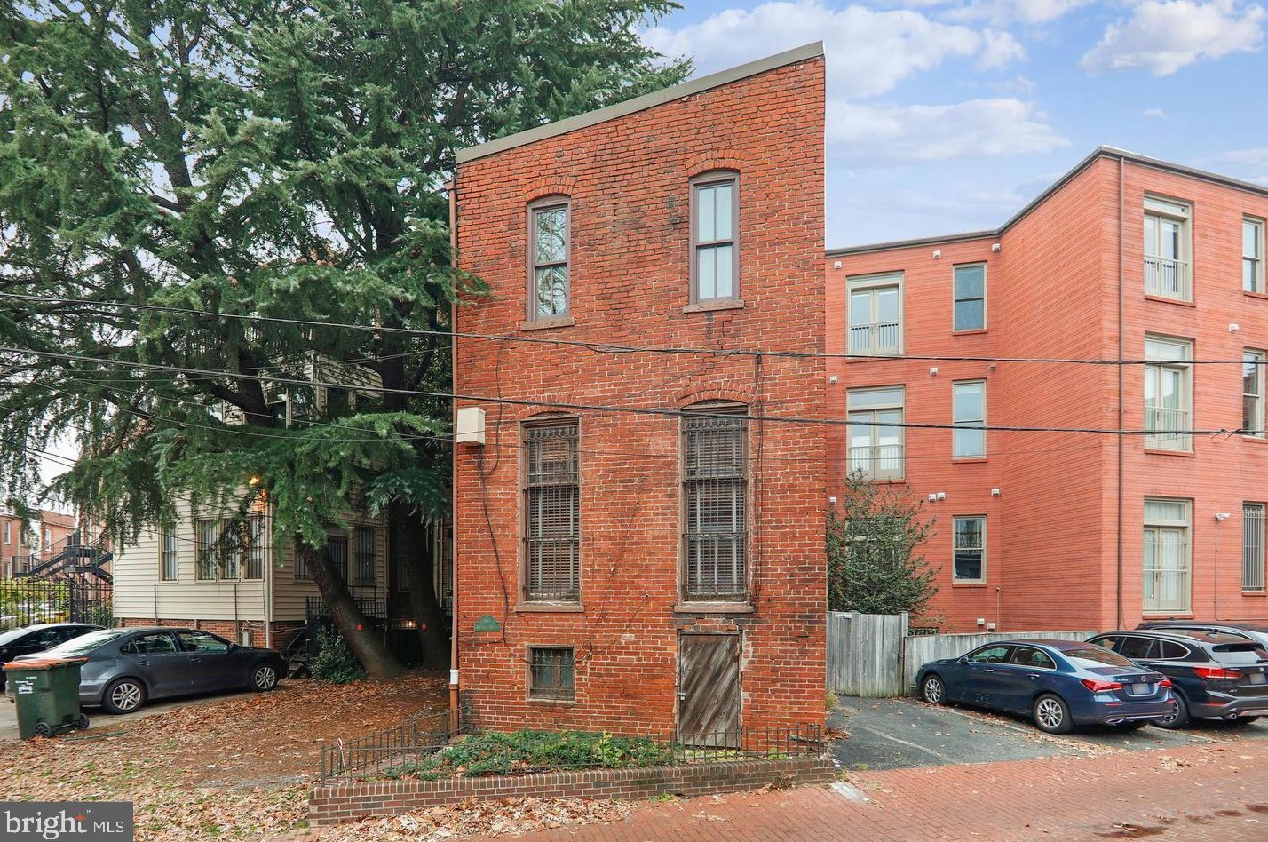 23 Logan Cir, Washington DC  20005-3761 exterior