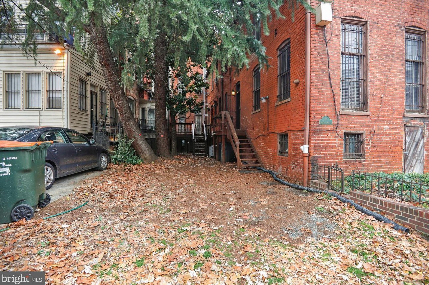 23 Logan Cir, Washington DC  20005-3761 exterior