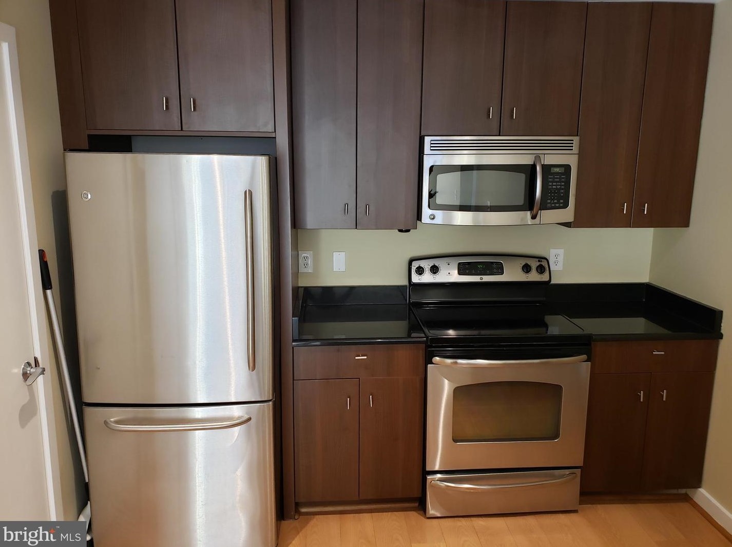 1423 Newton St Nw #102, Washington, DC 20010