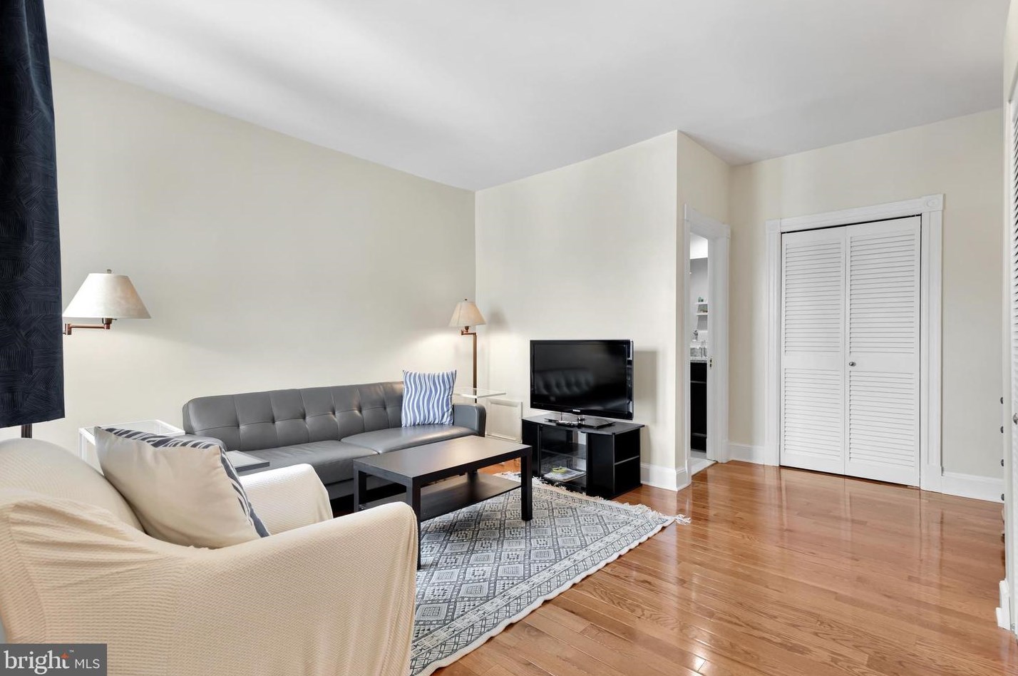 637 3rd St Ne #305, Washington, DC 20002