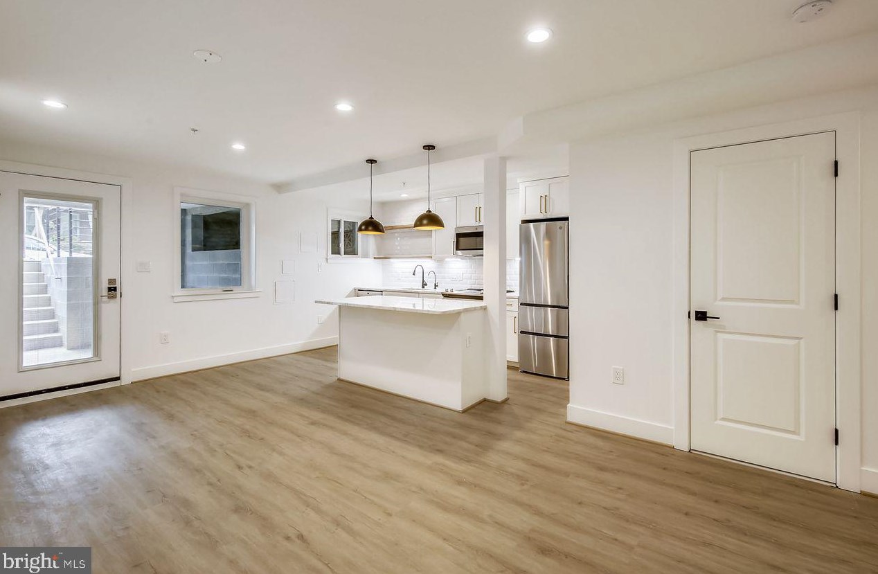 4416 15th St Nw #unit B, Washington, DC 20011