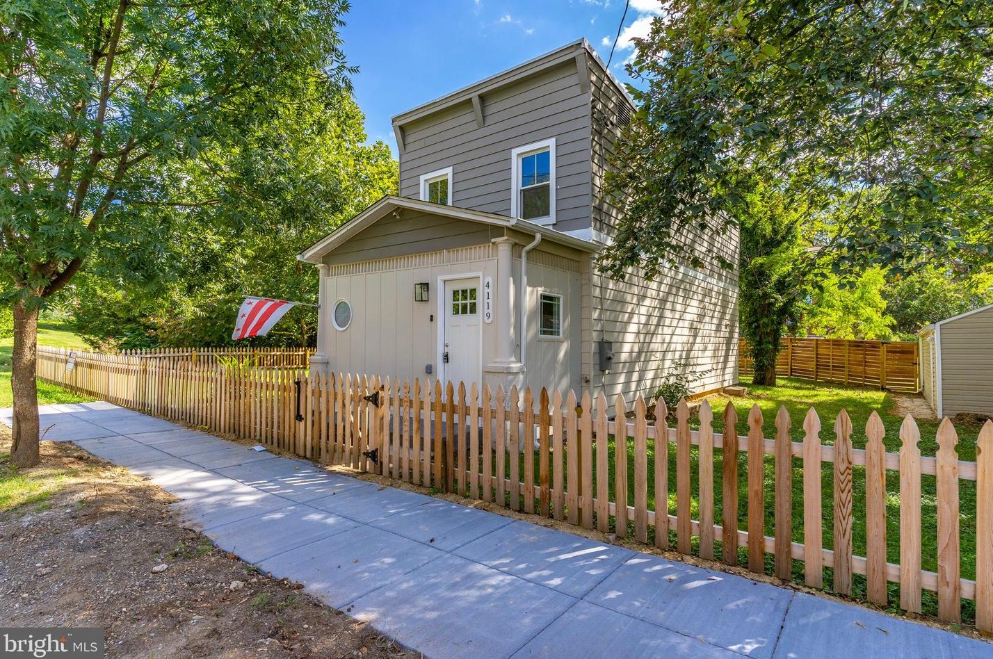 4119 Gault Pl Ne, Washington, DC 20019