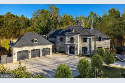 2425 Foxhall Road NW, Washington, DC 20007 - Photo 1