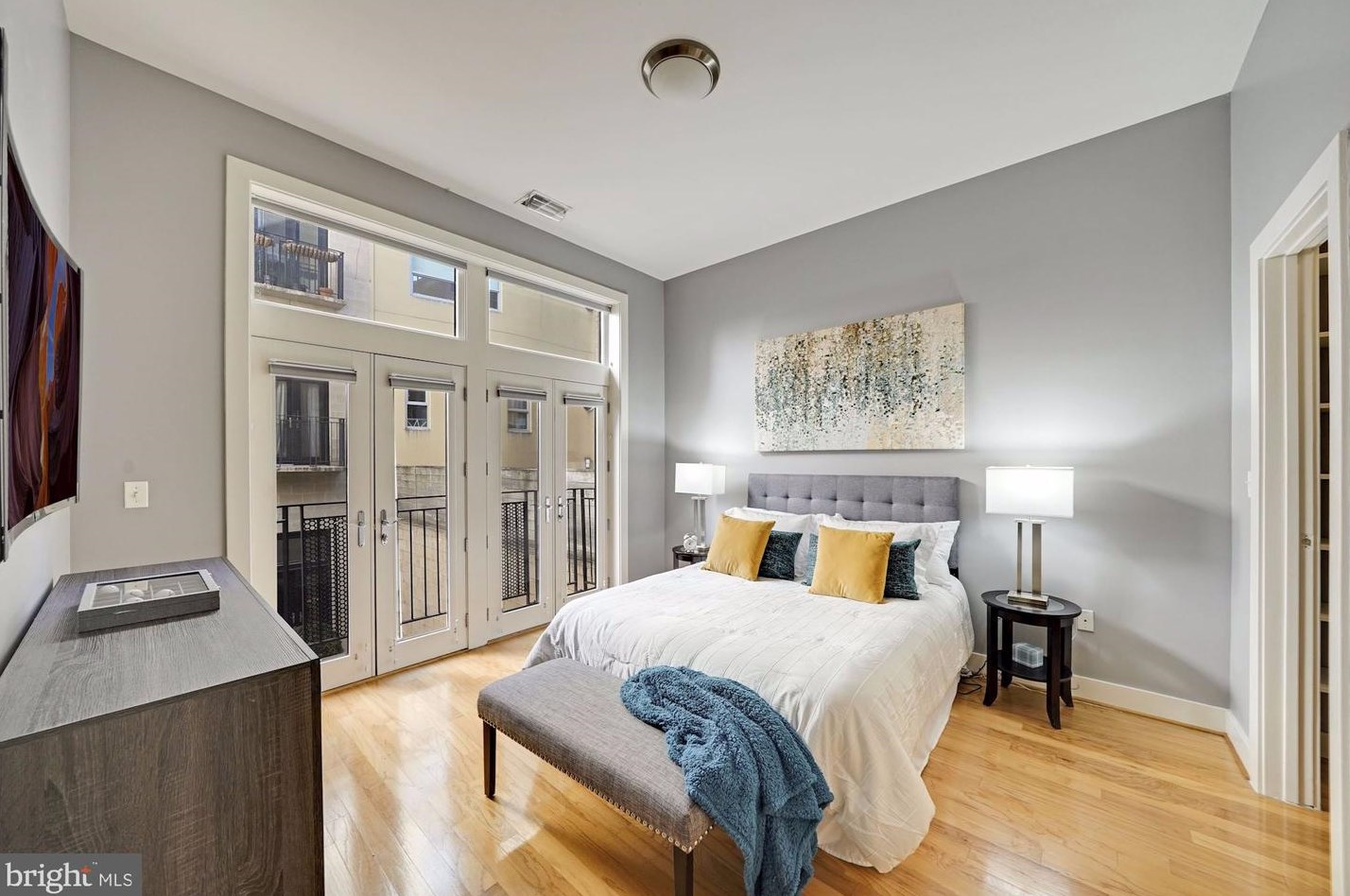 2357 Champlain St, Washington, DC 20009-2605