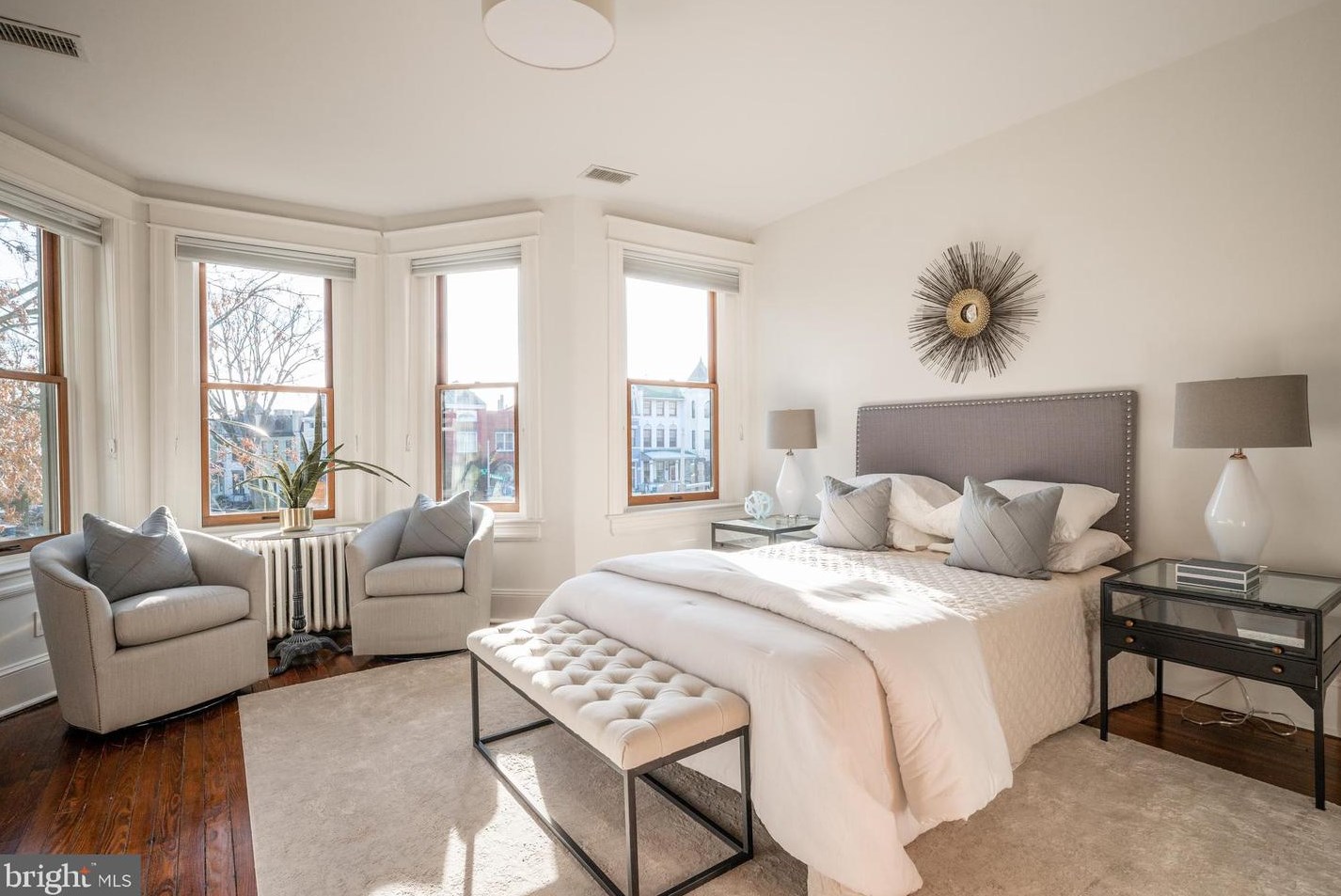 1302 Massachusetts Ave, Washington DC 20019-2941 exterior