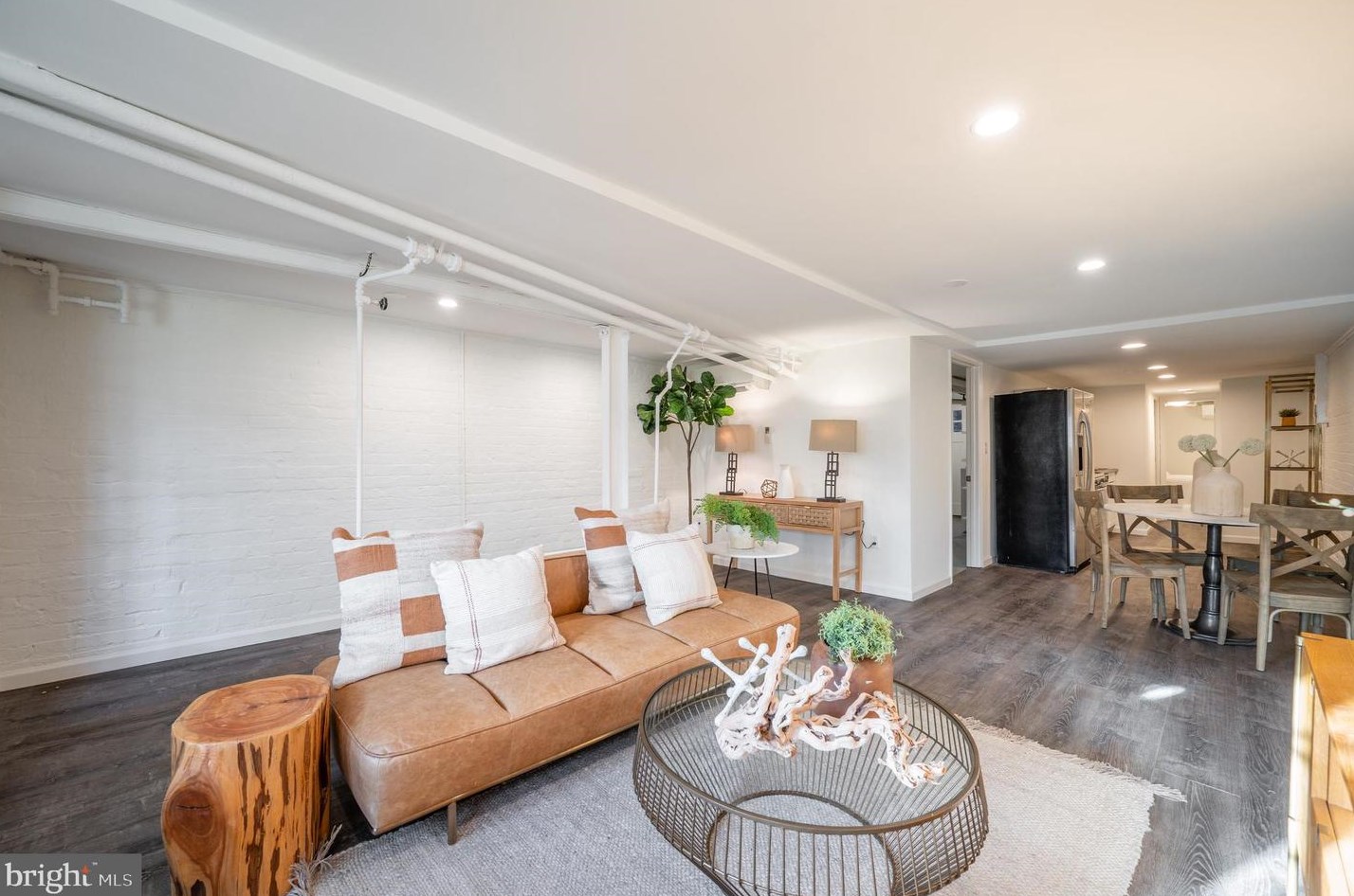 1302 Massachusetts Ave, Washington DC 20019-2941 exterior