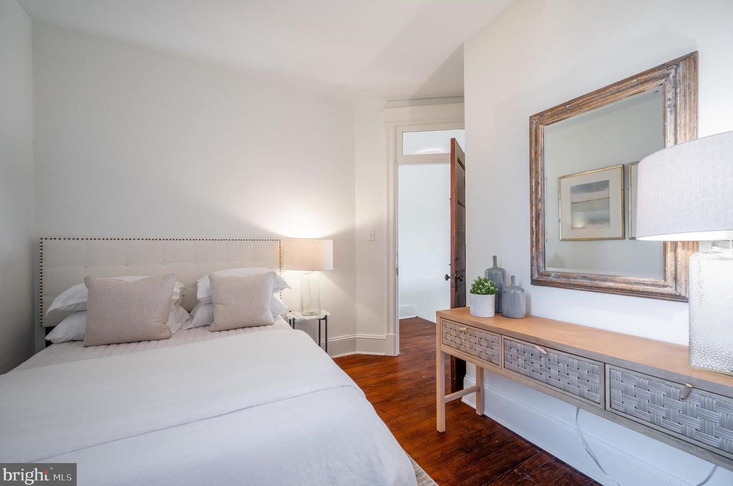 1302 Massachusetts Ave, Washington DC 20019-2941 exterior