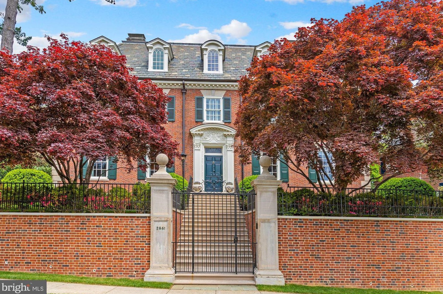 2861 Woodland Dr Nw, Washington, DC 20008