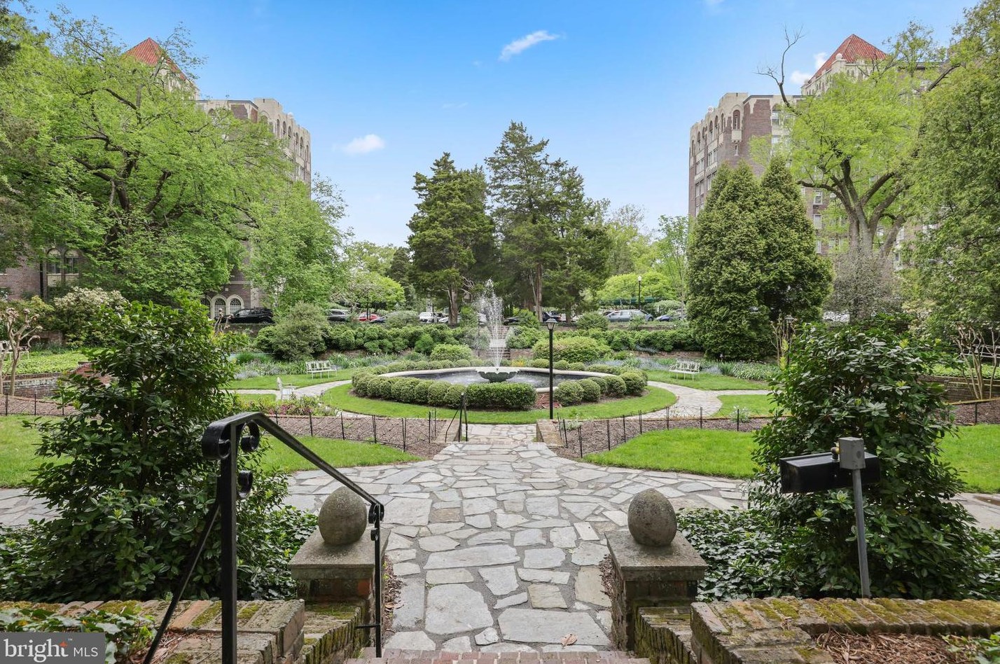 3900 Watson Pl, Washington DC  20016-5701 exterior