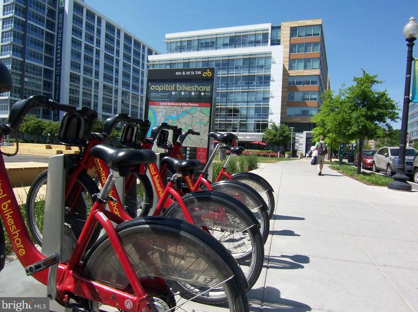 1301 Delaware Ave, Washington DC  20024-3929 exterior