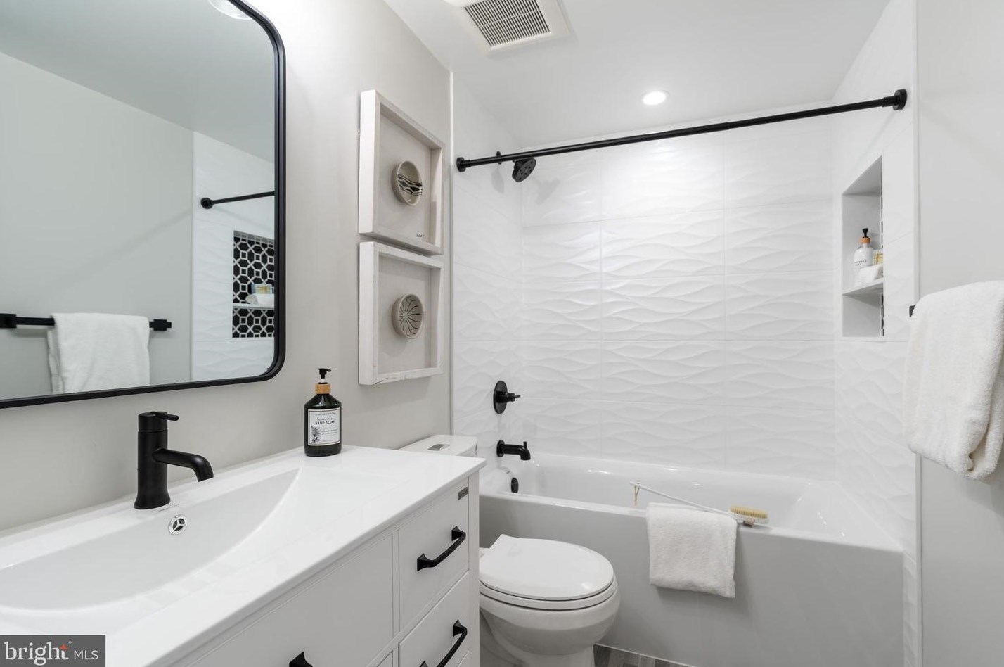 910 8th St, Washington DC  20002-3619 exterior