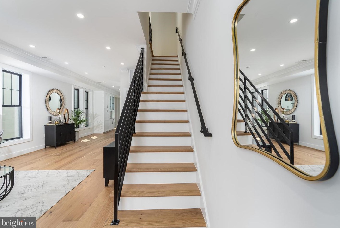 910 8th St, Washington DC  20002-3619 exterior