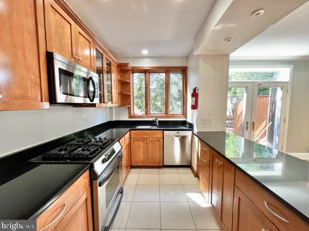 2416 39th Pl Nw, Washington, DC 20007