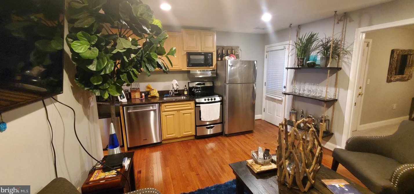 1153 Neal St Ne #2, Washington, DC 20002
