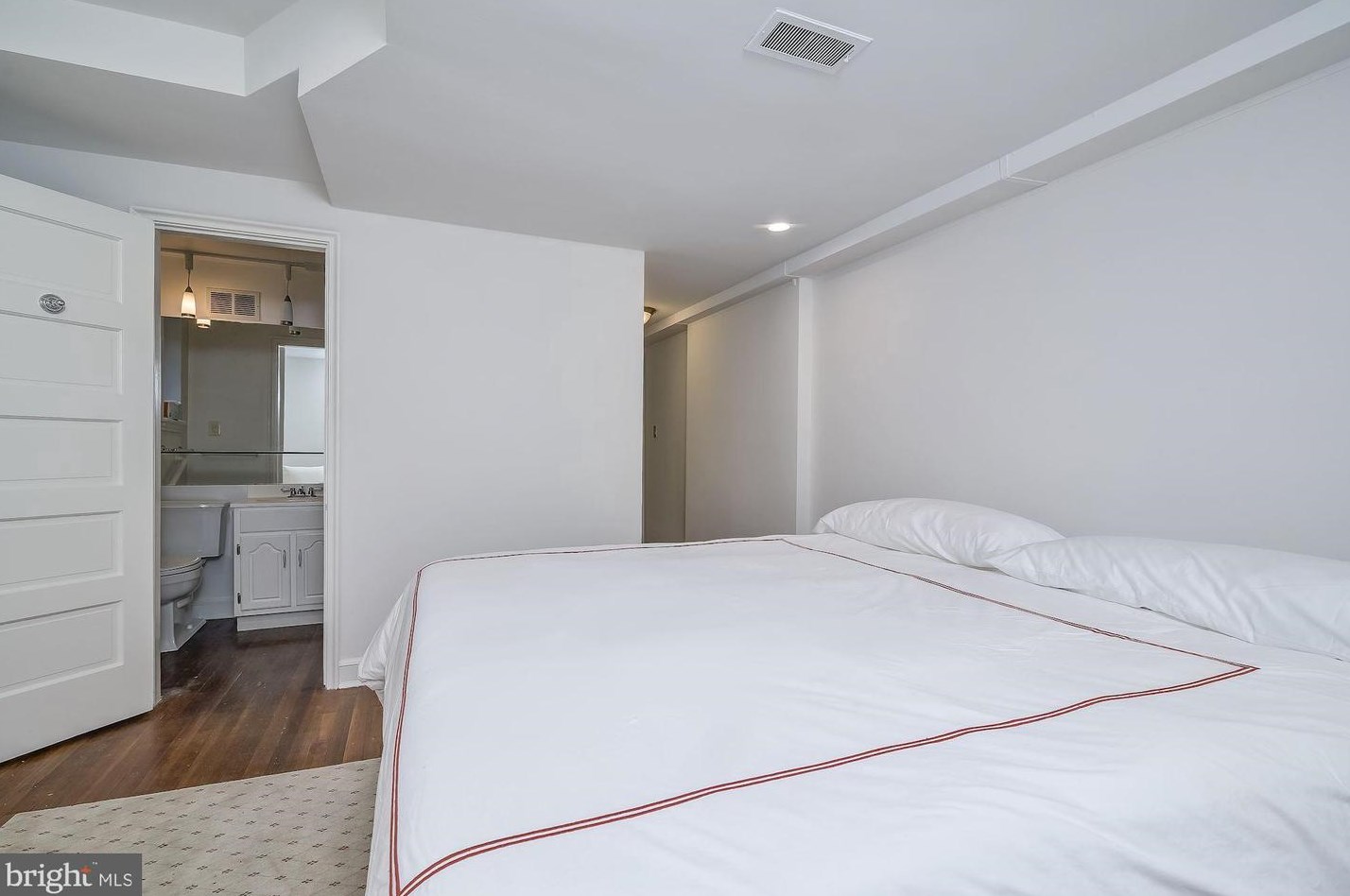 4625 Charleston Ter, Washington DC  20007-1912 exterior