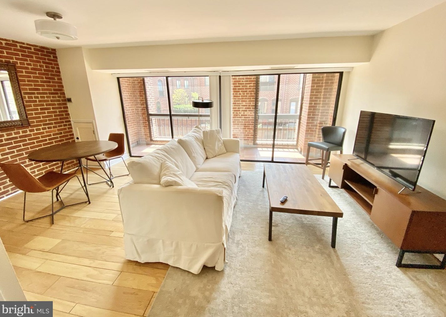 3225 Grace St Nw Apt 101, Washington, DC 20007