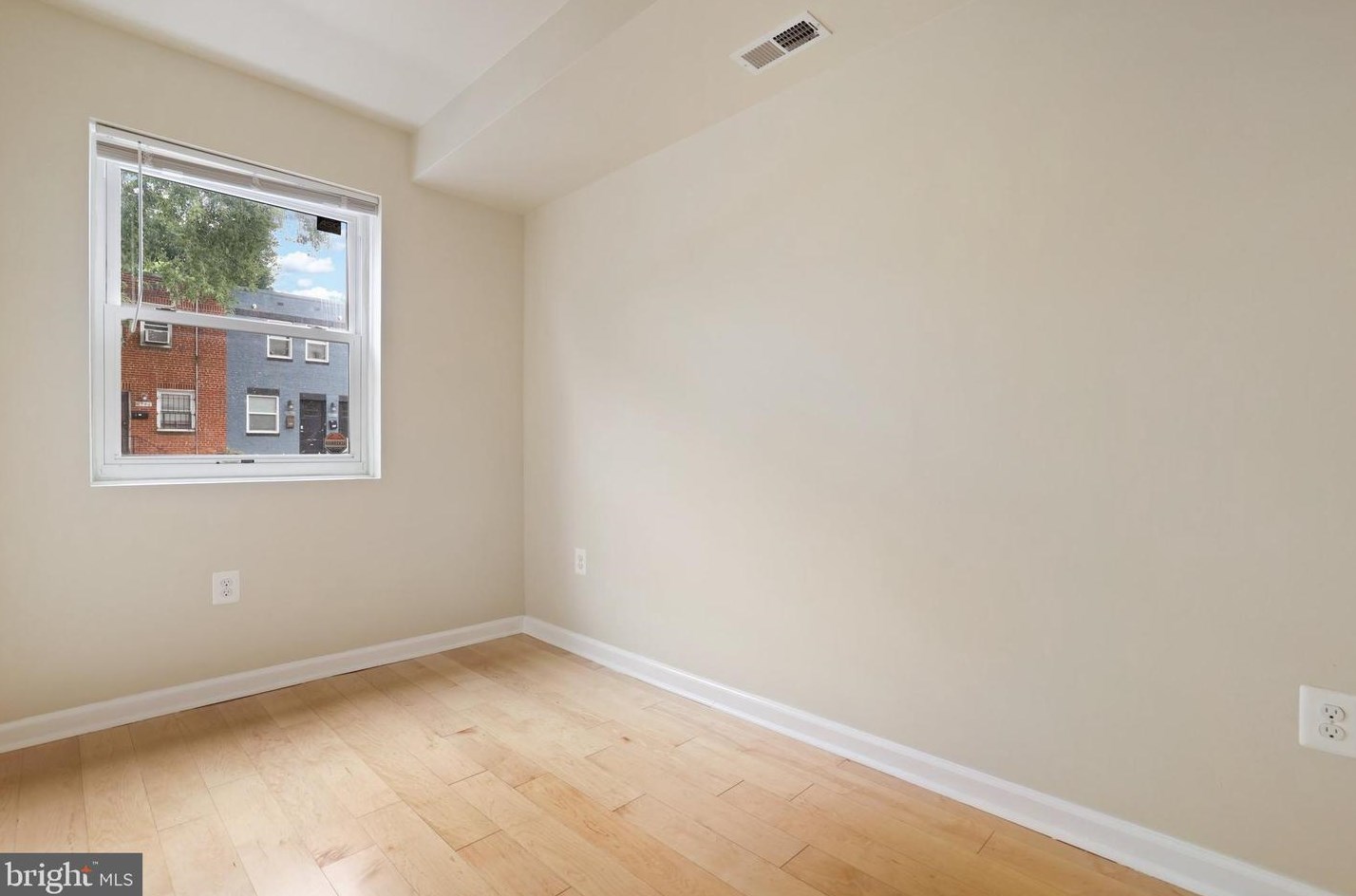 1269 16 St, Washington DC 20002-2555 exterior