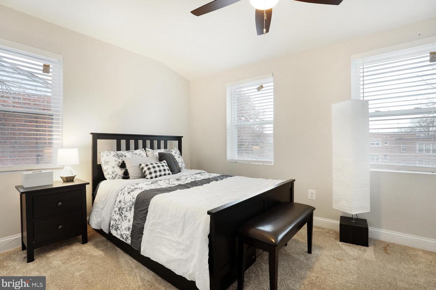 3459 25th St, Washington DC 20037-2209 exterior